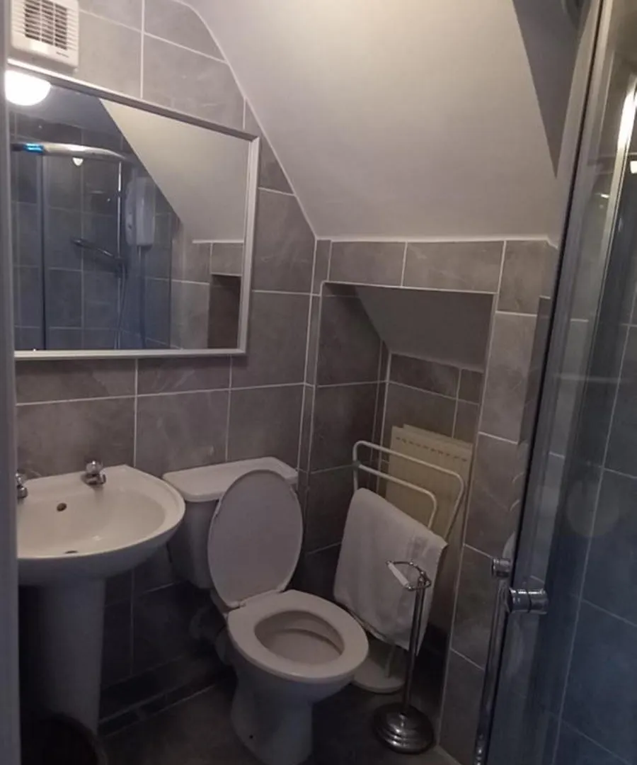 שפילד Lovely Commodious, Private Charming Studio, En Suite בריטניה